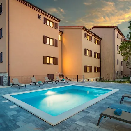 Apartments Cesare With Shared Pool Liznjan Exterior photo