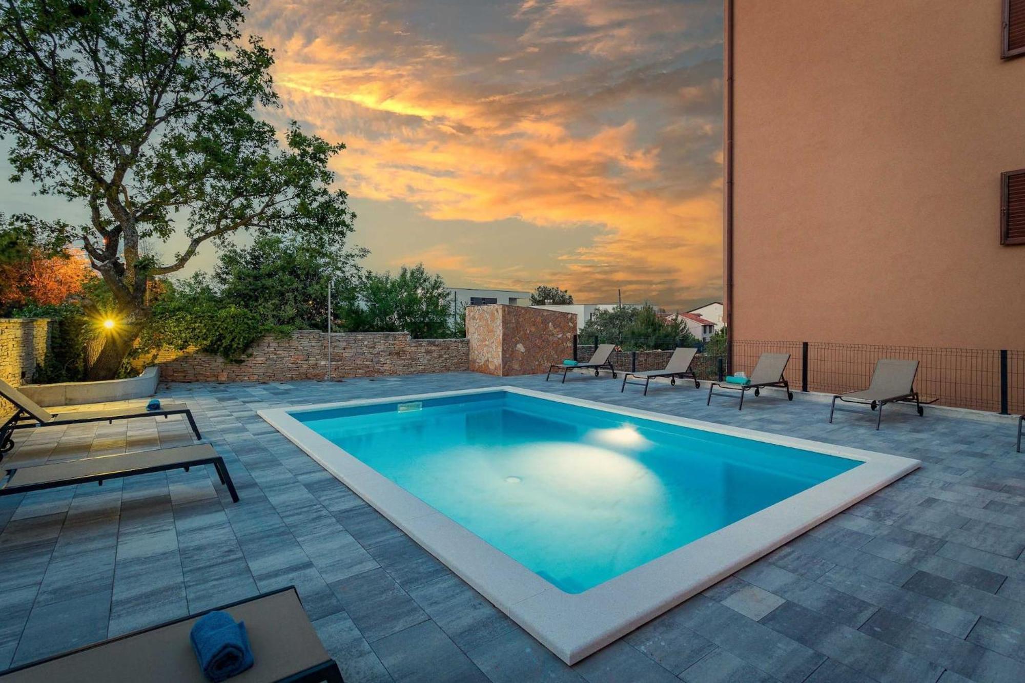 Cesare With Shared Pool Apartment *